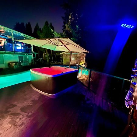 Resort Style Home Living Делта Екстер'єр фото